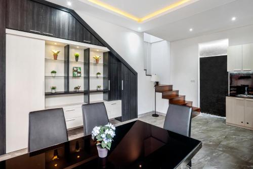 puri keraton seminyak