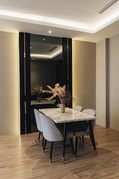 grand central premier