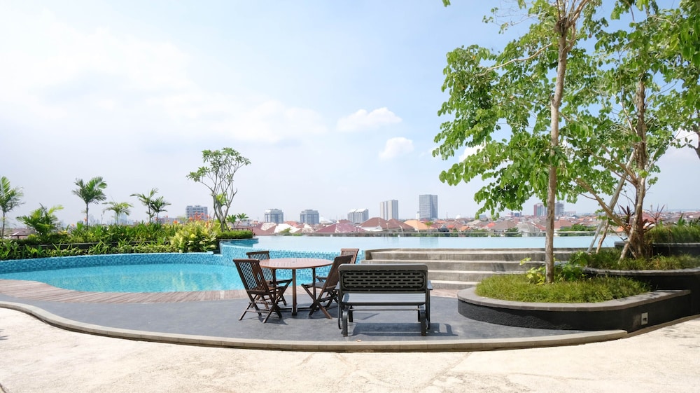 best choice and nice studio apartment at grand dharmahusada lagoon