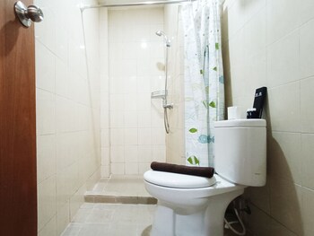 comfort 2br at 28th floor vida view makassar apartment