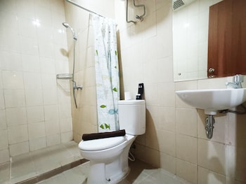 comfort 2br at 28th floor vida view makassar apartment
