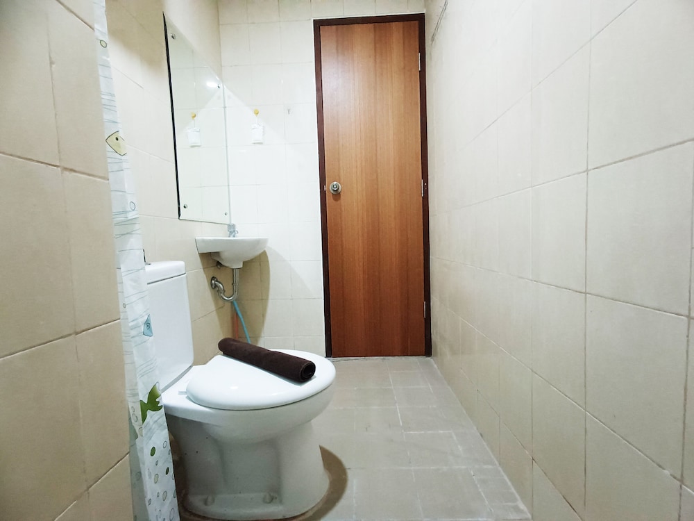comfort 2br at 28th floor vida view makassar apartment