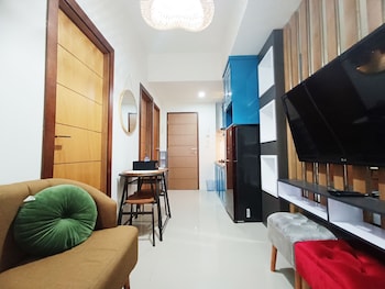 comfort 2br at 28th floor vida view makassar apartment