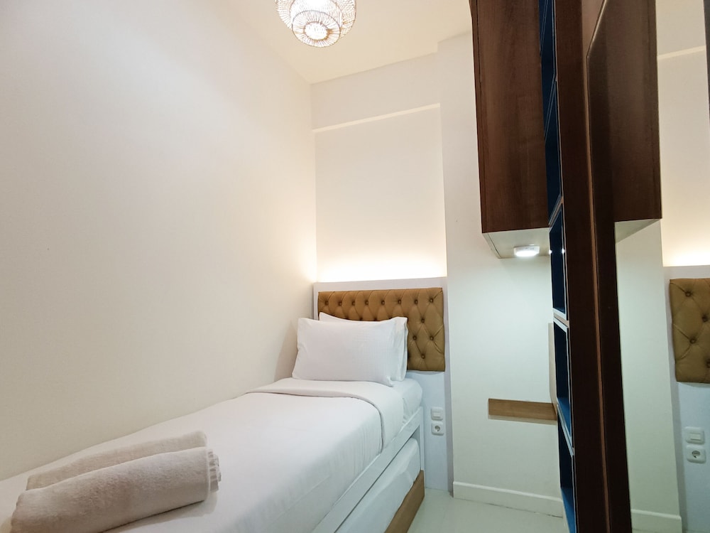 comfort 2br at 28th floor vida view makassar apartment