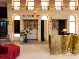 scarletz suites by five senses