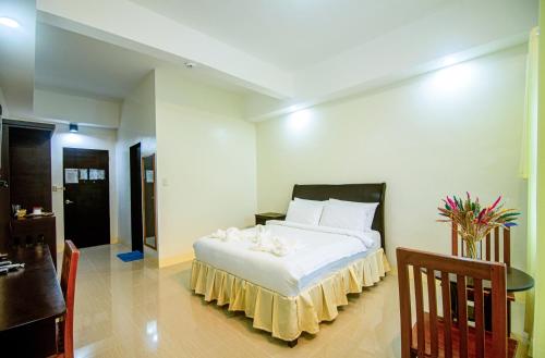 boulder bay residences