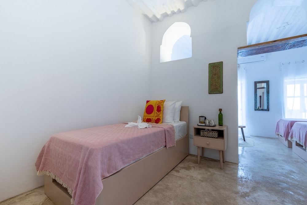 sharazad wonders boutique