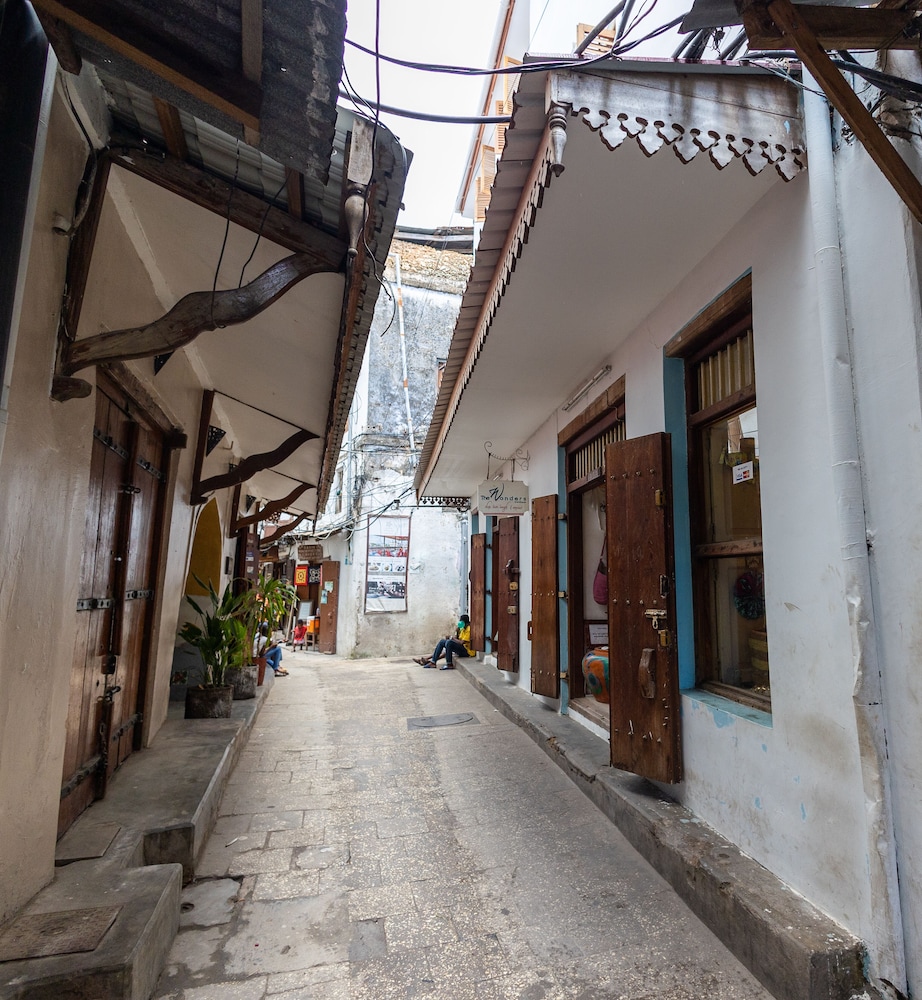 sharazad wonders boutique