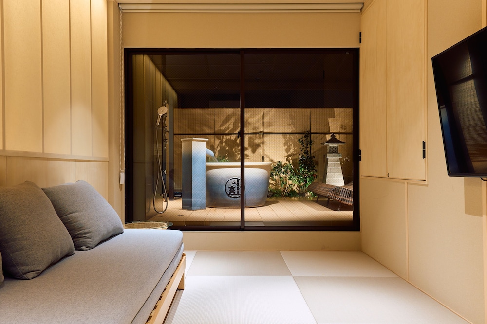 konjaku so tempozan osaka bay