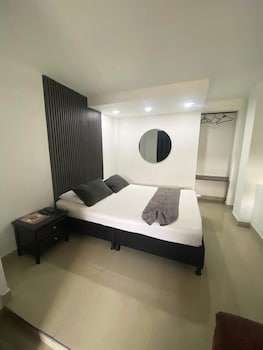 hotel bulerias 33