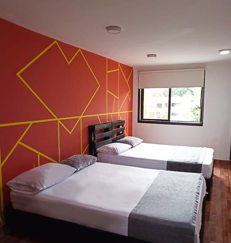 hotel bulerias 33