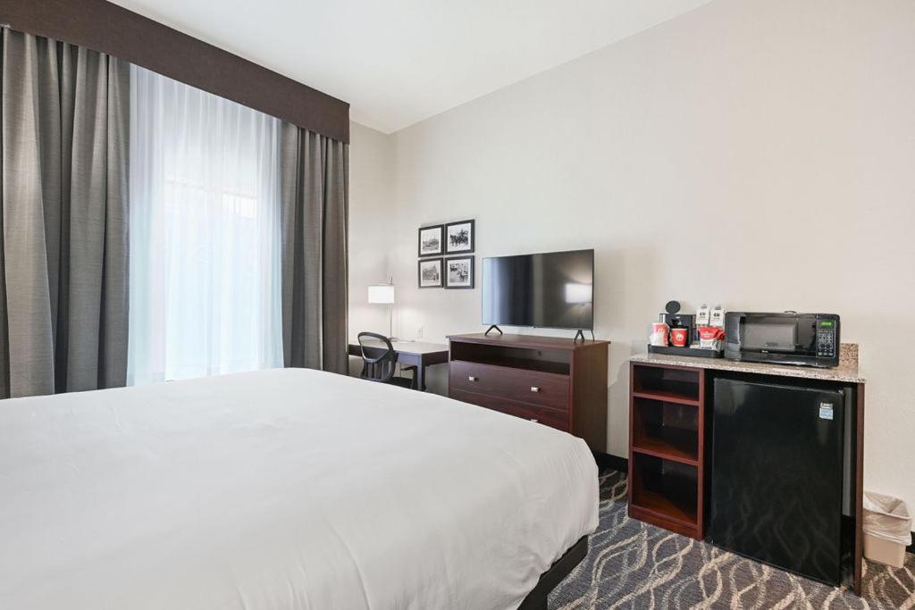 cobblestone hotel and suites mosinee