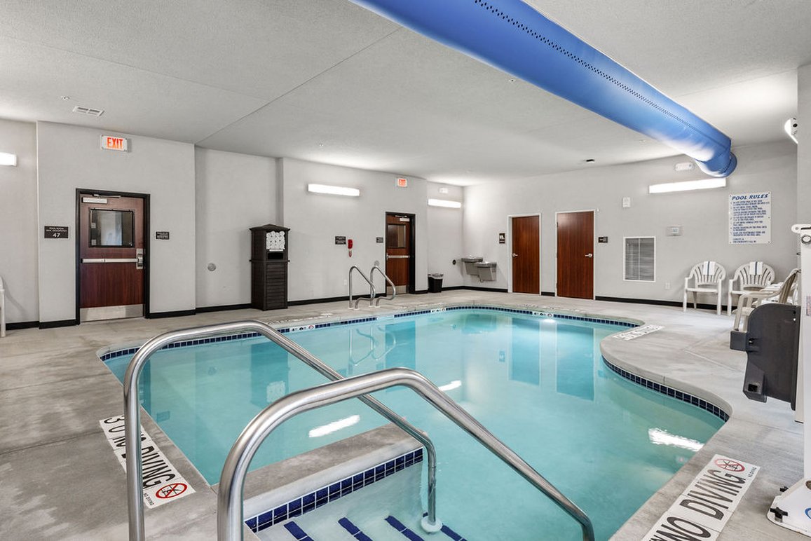 cobblestone hotel and suites mosinee