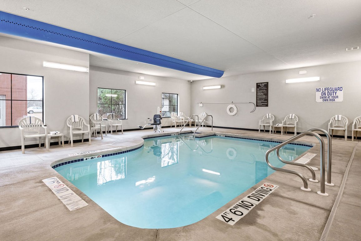 cobblestone hotel and suites mosinee