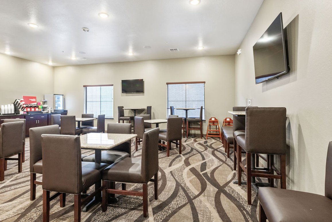 cobblestone hotel and suites mosinee
