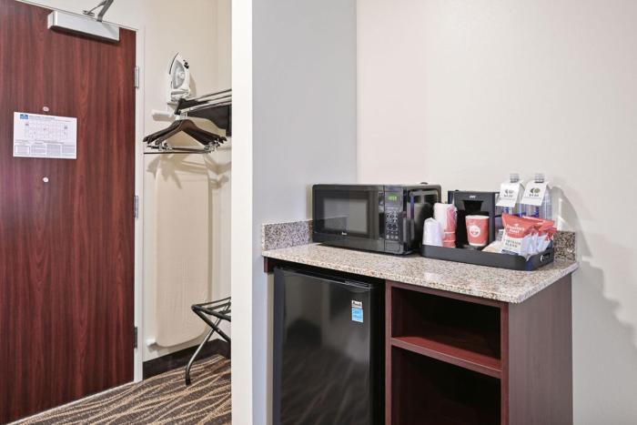 cobblestone hotel and suites mosinee