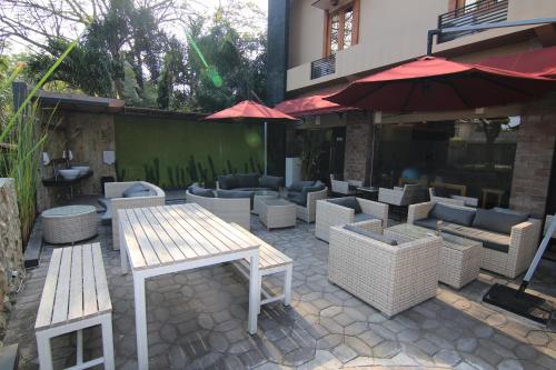 hotel syailendra