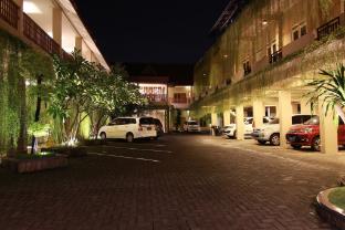 hotel syailendra