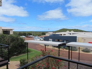 margaret river beach apartments