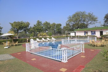 Manohar Villas,Behror>>Alwar,4 star