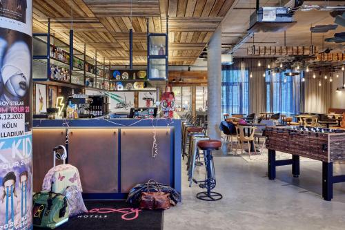 moxy cologne muelheim