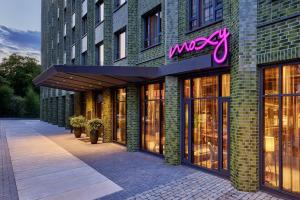 moxy cologne muelheim