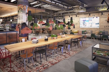 moxy cologne muelheim