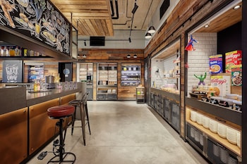 moxy cologne muelheim