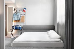 moxy cologne muelheim