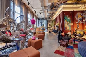 moxy cologne muelheim