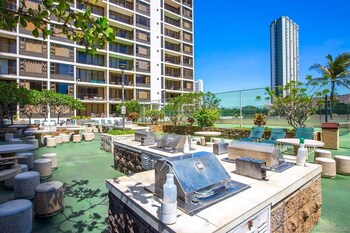 tower 1 suite 2705 qqp 1 bedroom condo by redawning