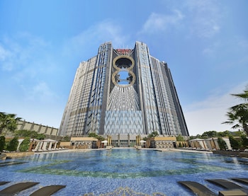 studio city epic tower