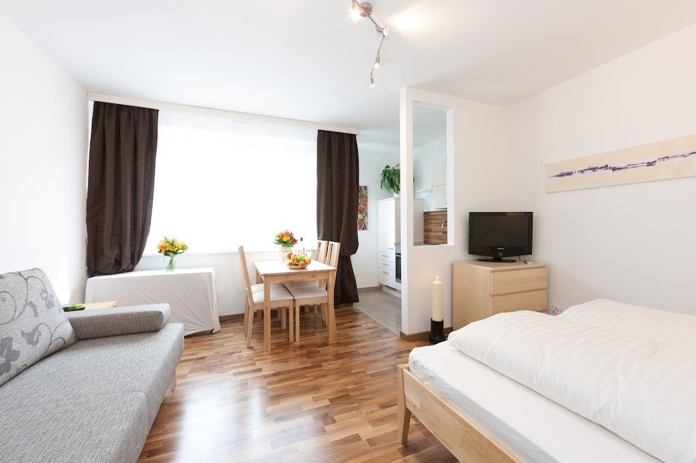 Rafael Kaiser - Apartment Cityflow,,4 star