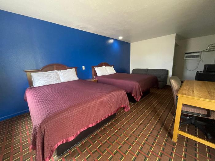 red river inn