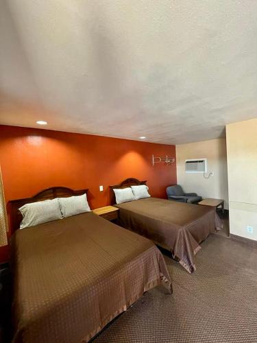 red river inn