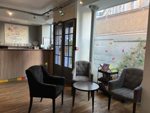 le montclair montmartre by river hostel