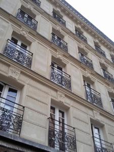 le montclair montmartre by river hostel