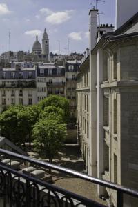 le montclair montmartre by river hostel