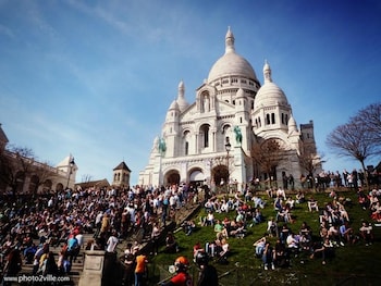 le montclair montmartre by river hostel