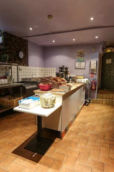 le montclair montmartre by river hostel