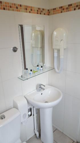 le montclair montmartre by river hostel