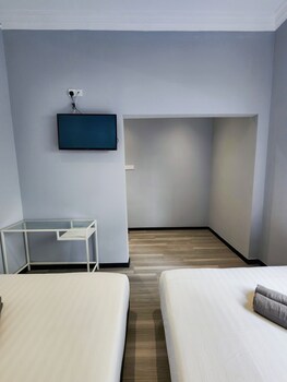 gurney coast guest house by sky hive