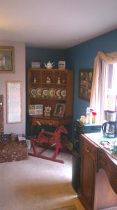 lil black bear inn
