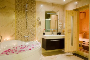 swiss inn teda hotel and aquapark