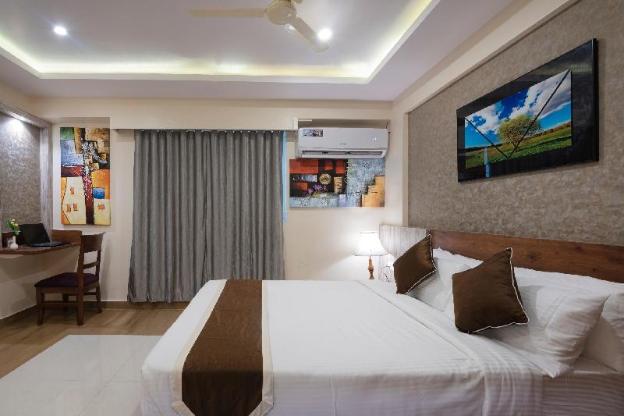 hotel monarch international