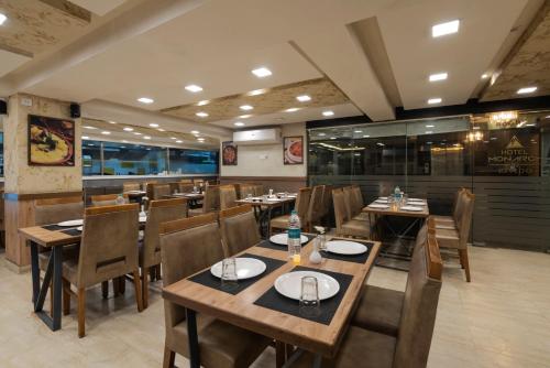 hotel monarch international