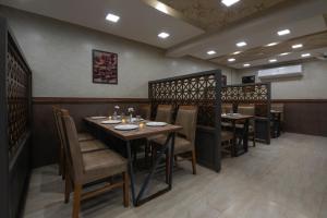 hotel monarch international