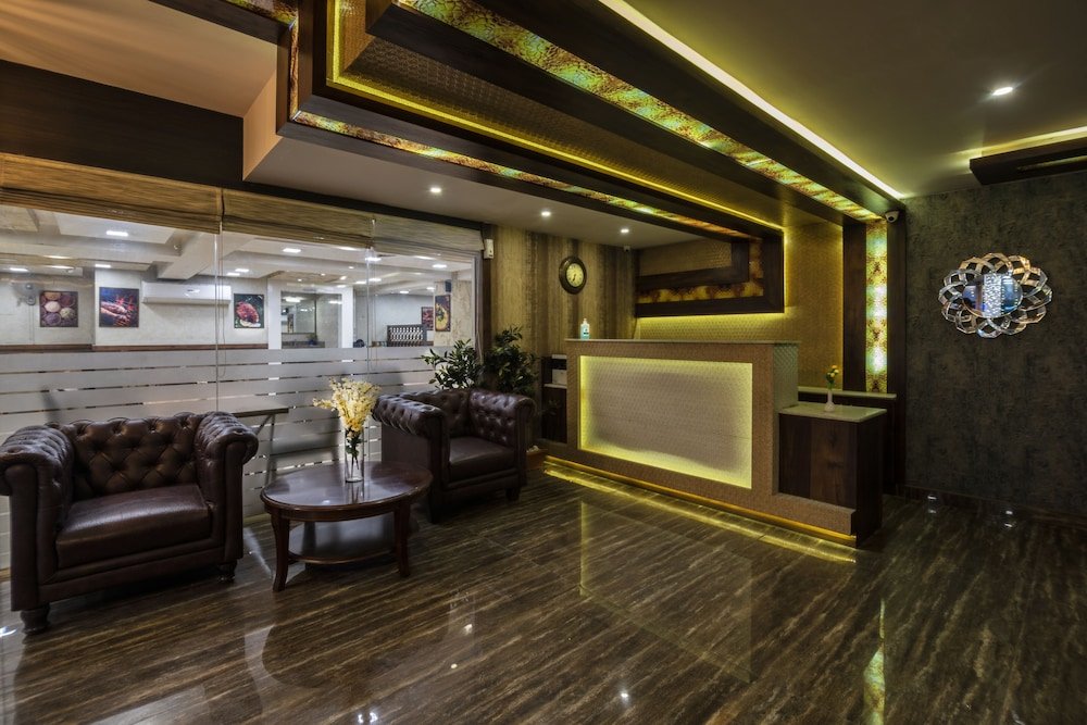 hotel monarch international