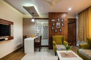 hotel monarch international