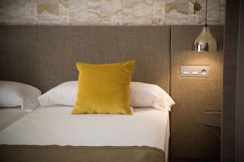 ona marbella inn